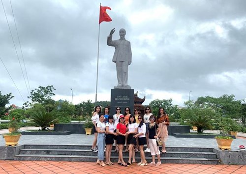 Công đoàn Trường MN Ánh Sao tổ chức cho CBGVNV đi tham quan, nghỉ mát tại khu du lịch  Đảo Cô Tô - Quảng Ninh...